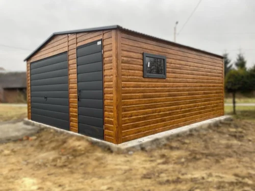 Garaż blaszany drewnopodobny