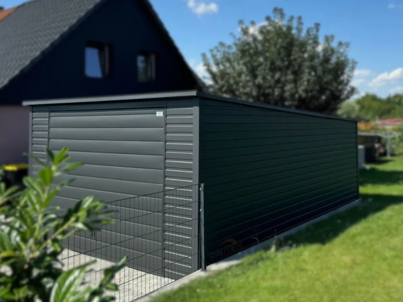 Garaż blaszany 4x6m Grafit BTX 7016 | Spójny Panel T7 | Światło wjazdu 2,0 m | Filc | Profil