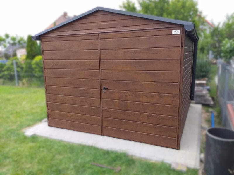 Domek ogrodowy 3x3 m Orzech | Przód Brama 3m | Dach Dwuspadowy | Profil