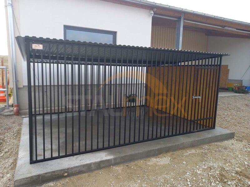 KDC11-1 Kojec dla psa 4x3 m Czarny | Zabudowa Drewnem | Profile Pionowe