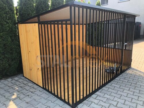 Kojec dla psa 3x2 m Czarny | Zabudowa Drewnem | Drewniana Podłoga | Obrotowe miski | Profile Pionowe