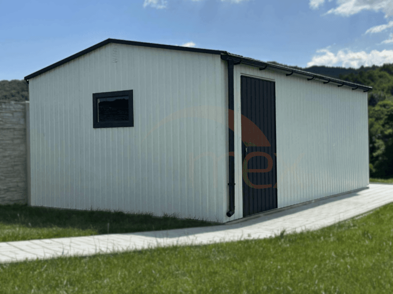 GK159_2 Garaż blaszany 4x6m RAL 9010 | Podwyższony 2,60m | Brama + Drzwi | Okno | Profil